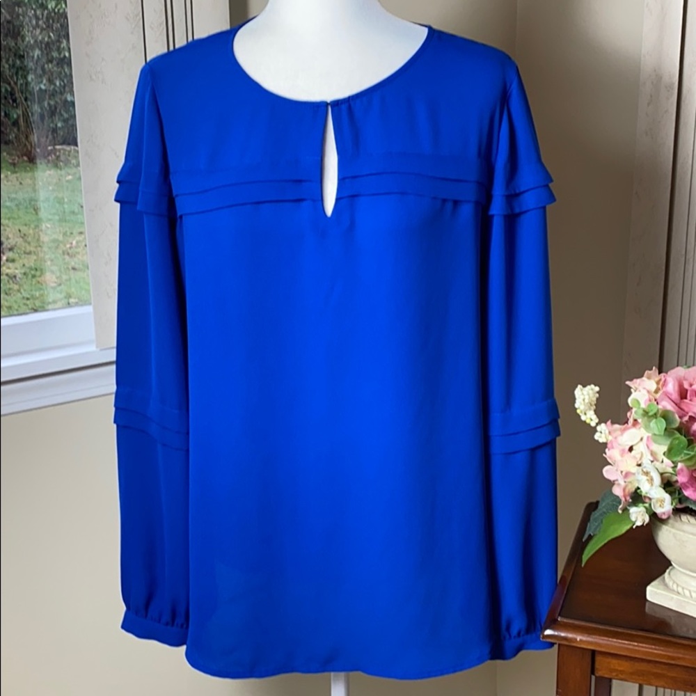 BANANA REPUBLIC LONG SLEEVE TOP